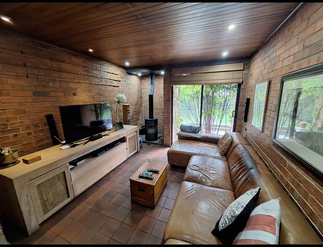 4 BEDROOM HOUSE FOR SALE IN VANDERBIJLPARK SE 3